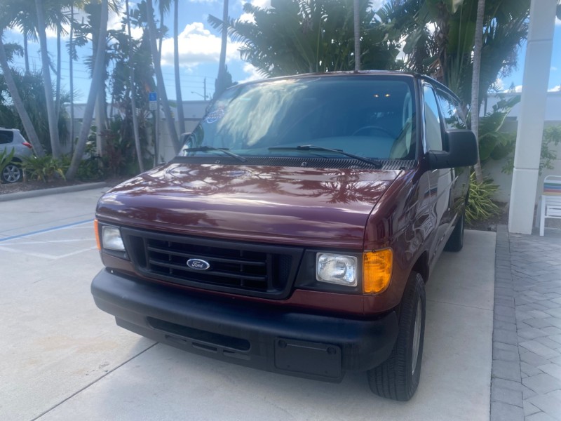 2006 Ford Econoline Wagon XLT 8 PASS LOW MILES 56328 in ,