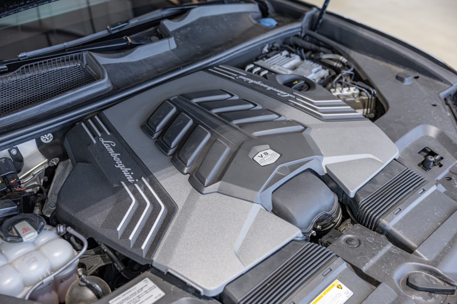 Used Car 2019 Lamborghini Urus  For Sale Under $200,000 In Boerne, Texas