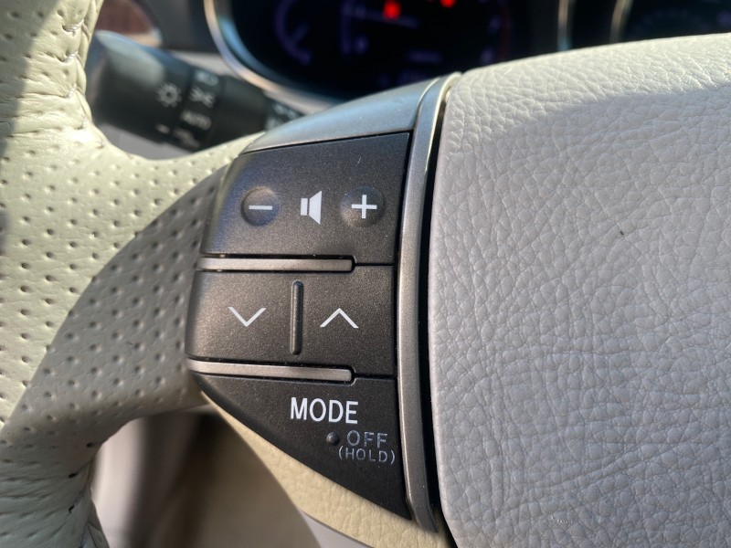 2011 Toyota Avalon Limited LOW MILES 80,879 in ,