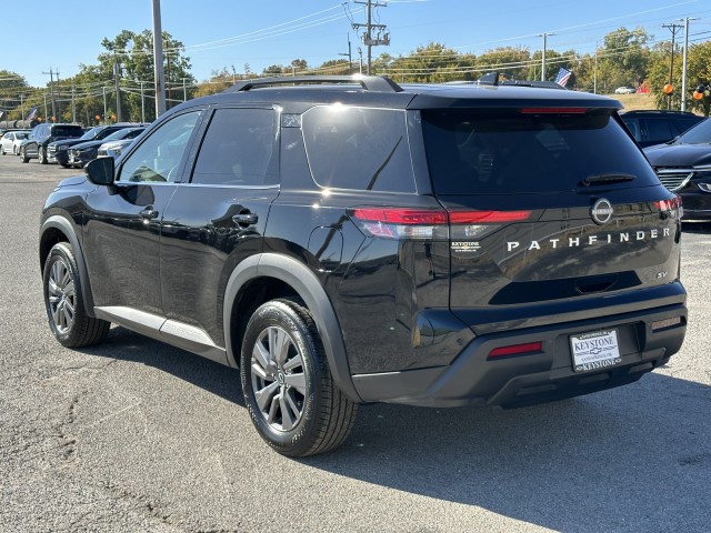 2024 Nissan Pathfinder SV 5