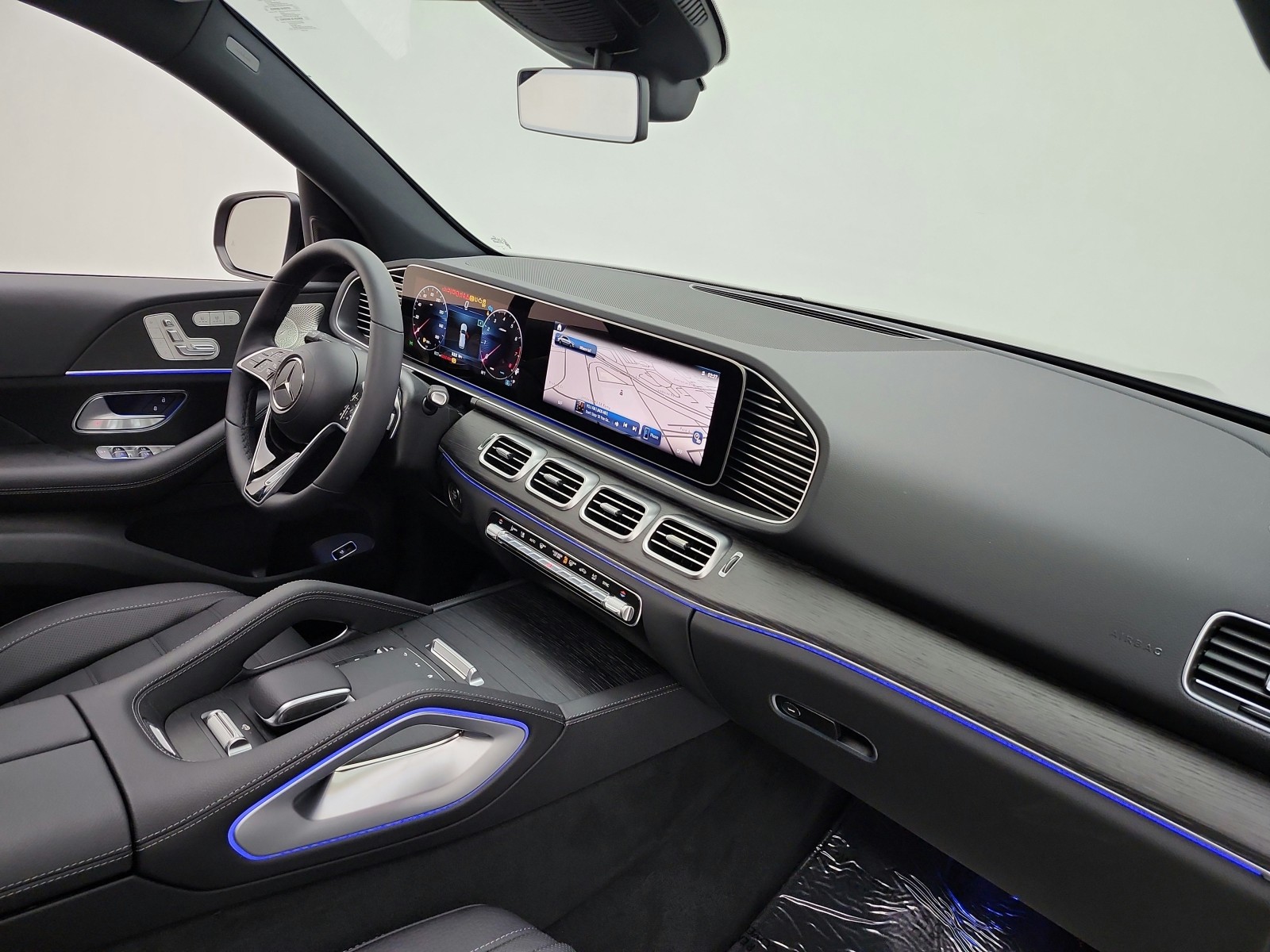 New 2026 Obsidian Black Metallic Mercedes-Benz GLE 580 4MATIC® SUV image 13