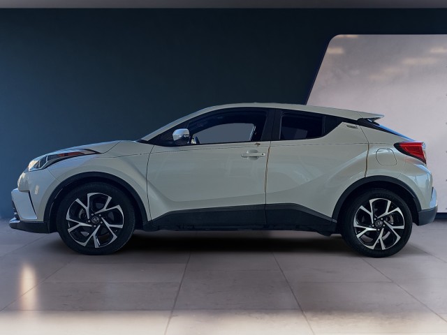 2018 Toyota C-HR XLE Premium 2