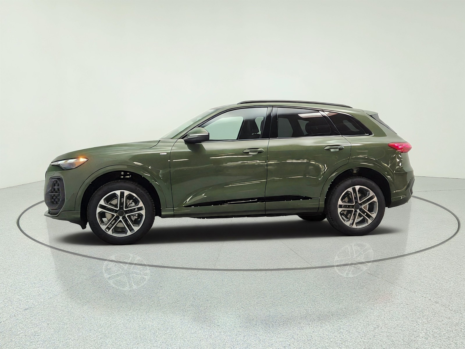 New 2026 District Green Metallic Audi Premium 2.0 TFSI quattro image 8