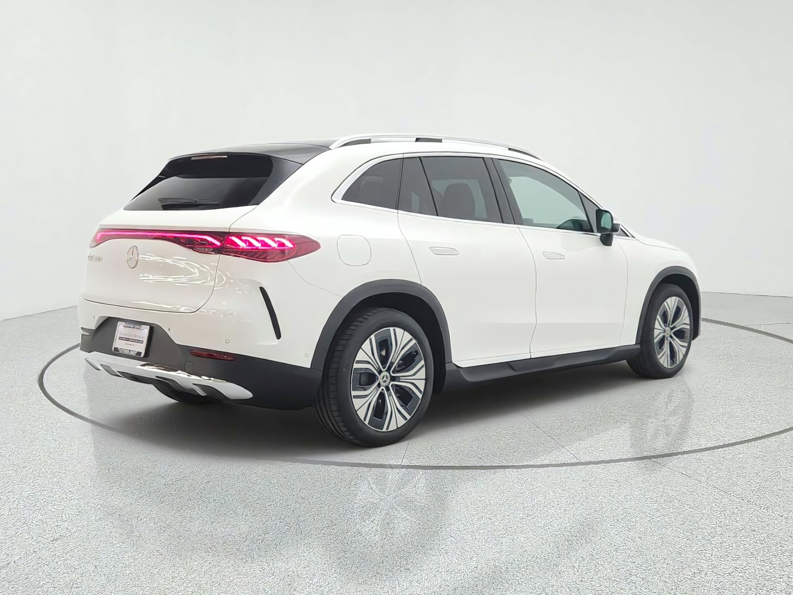 New 2027 Polar White Mercedes-Benz EQE 320+ SUV image 5