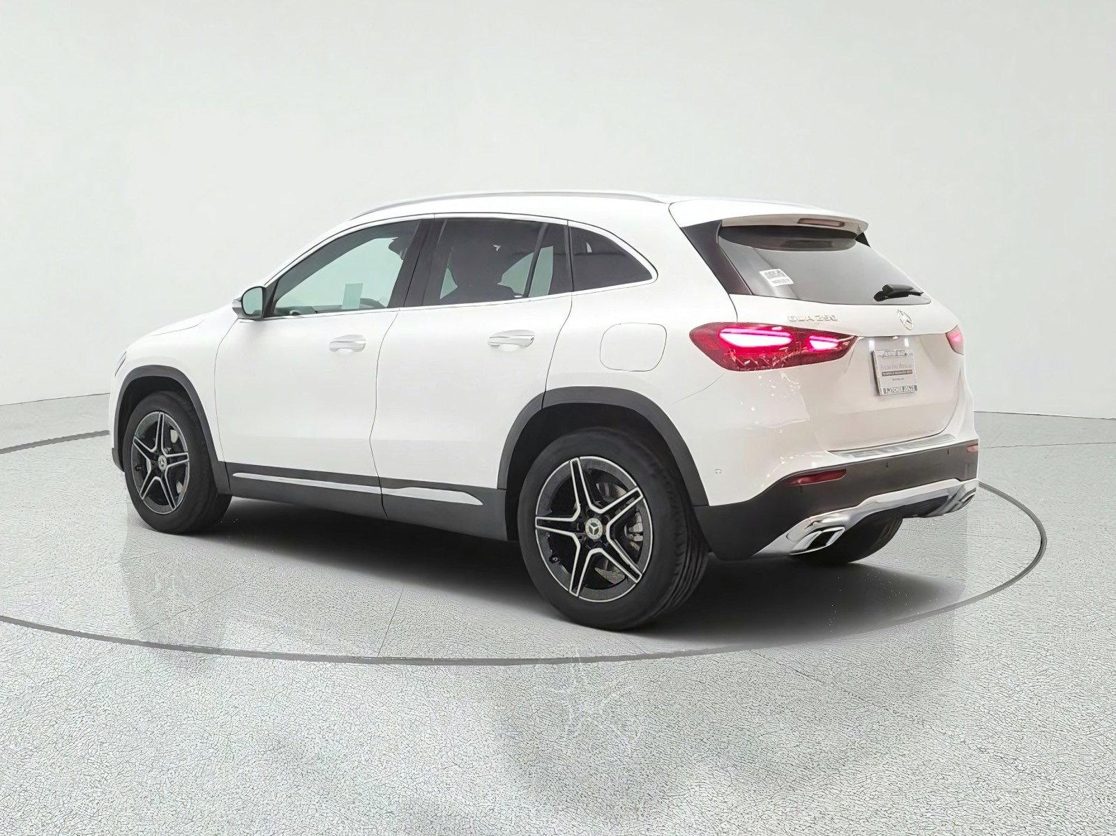 New 2026 Polar White Mercedes-Benz GLA 250 SUV image 7