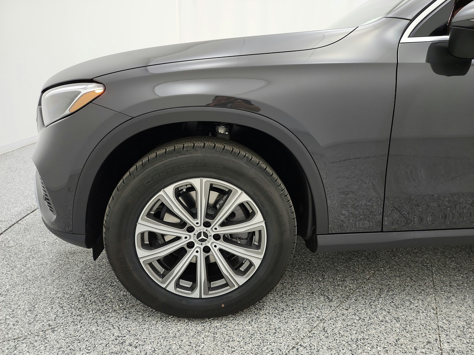 New 2027 Graphite Grey Metallic Mercedes-Benz GLC 300 SUV image 13