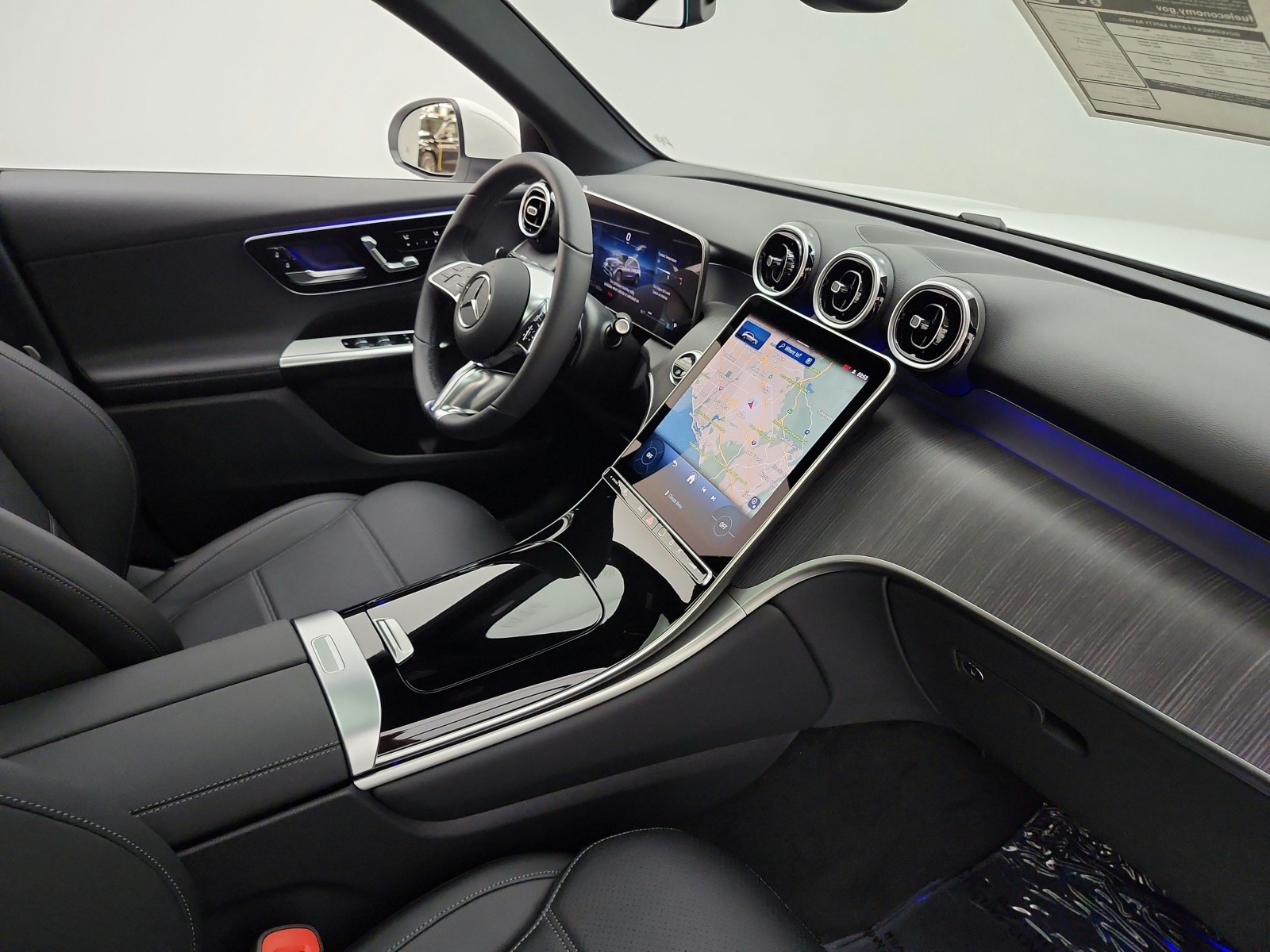 New 2027 Polar White Mercedes-Benz GLC 300 SUV image 13