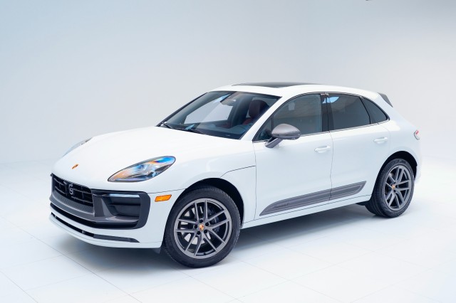 2025  Macan T in , 