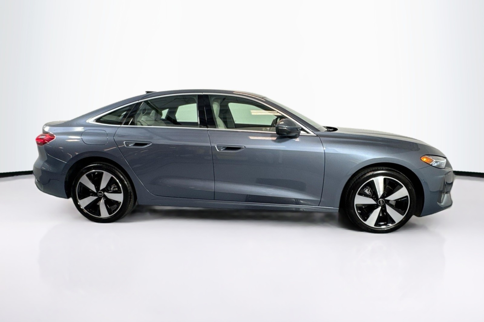 Used 2025 HORIZON BLUE Audi Prestige image 4