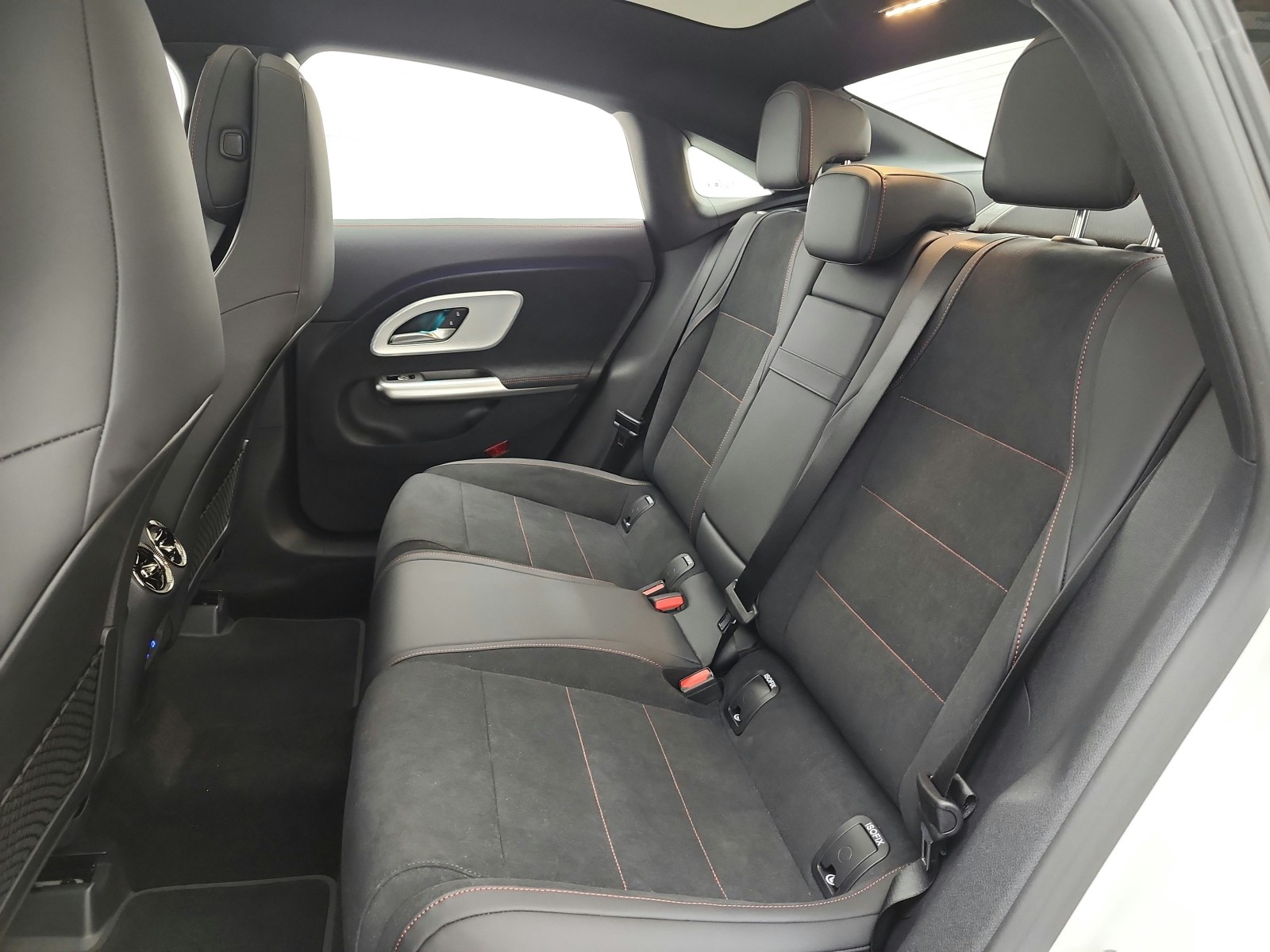 New 2027 Polar White Mercedes-Benz CLA 220 Hybrid FWD image 11