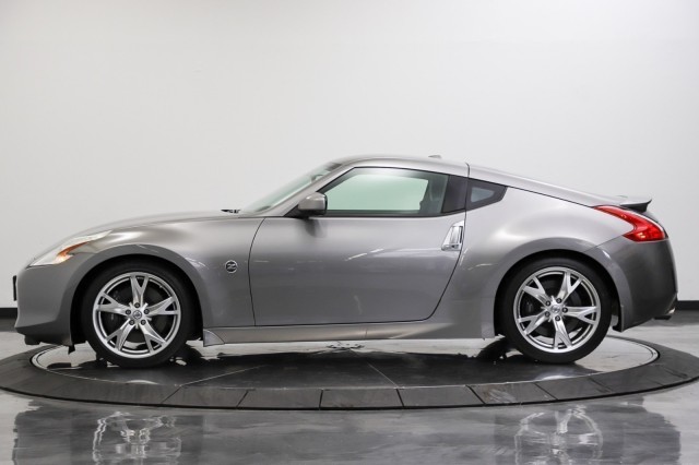 2010 Nissan 370Z Touring 2