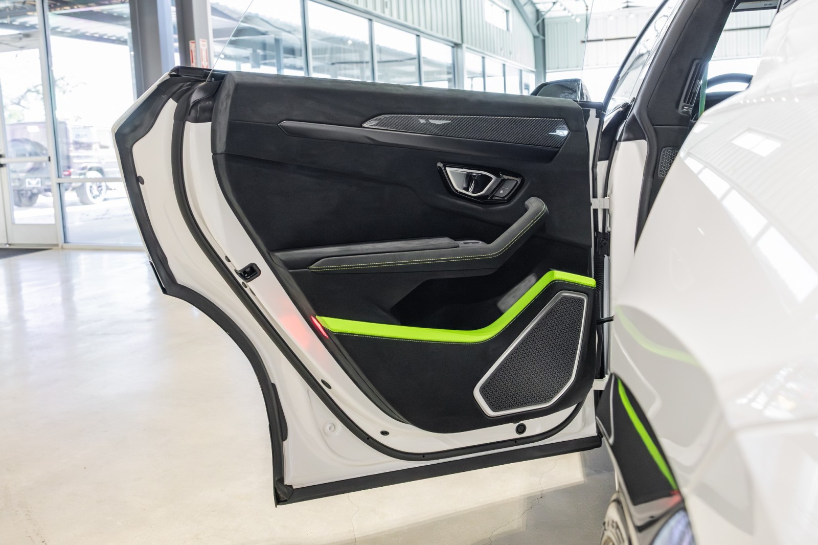 Used Car 2024 Lamborghini Urus  Performante For Sale Under $310,000 In Boerne, Texas