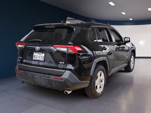 2020 Toyota RAV4 XLE 5