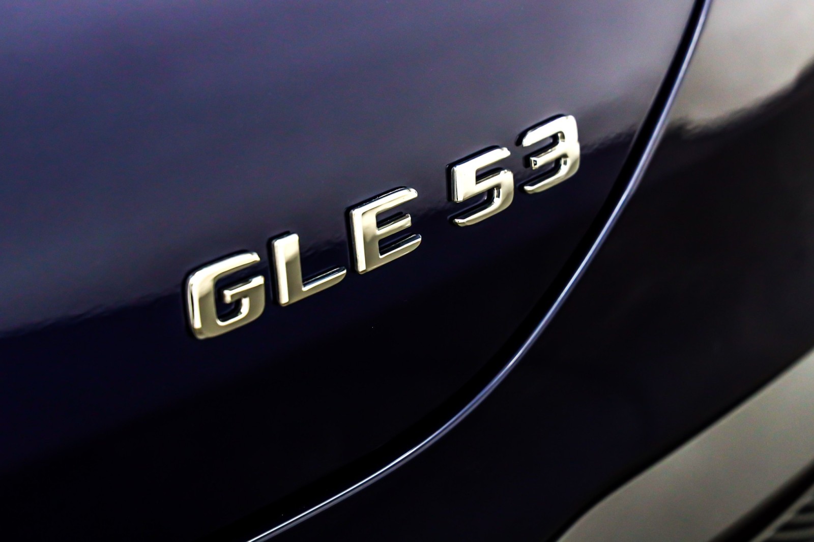 New 2026 MANUFAKTUR Mystic Blue Metallic Mercedes-Benz AMG® GLE 53 4MATIC+ Coupe image 9