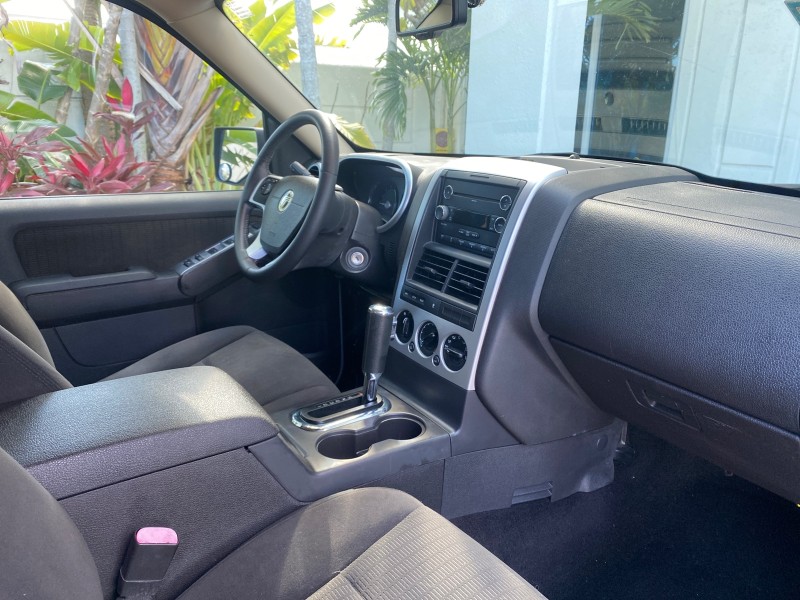 2010 Mercury Mountaineer 1 OWNER LOW MILES 78,753 in , 