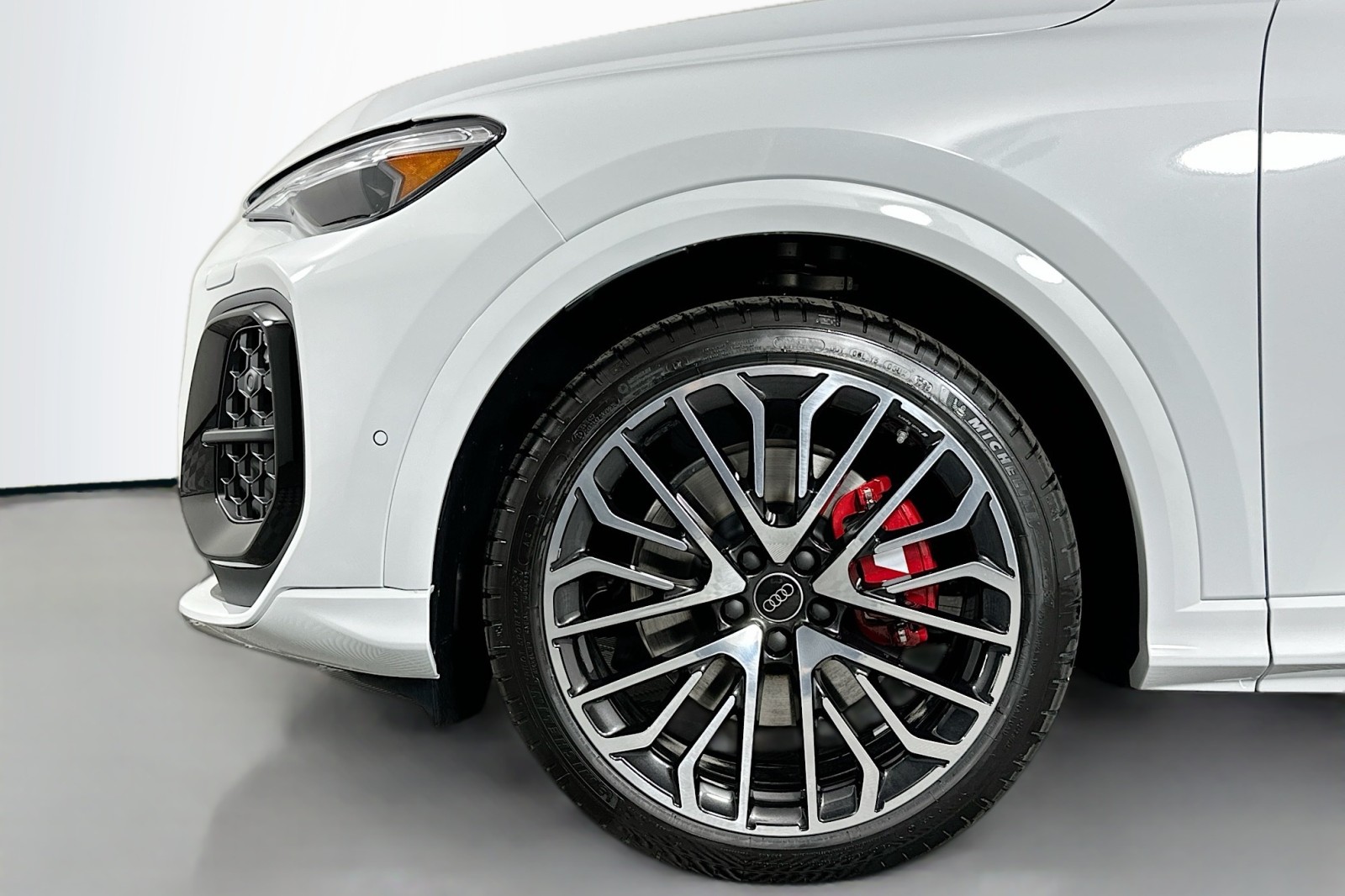 New 2026 Glacier White Metallic Audi Premium Plus image 11