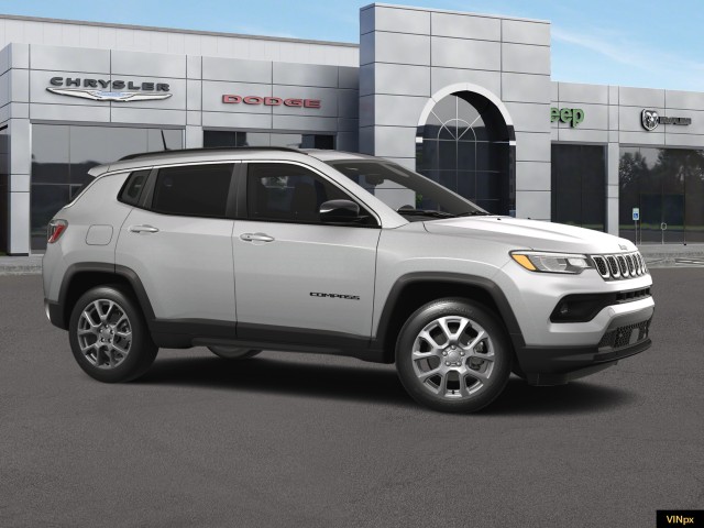 2024 Jeep Compass Latitude Lux 10