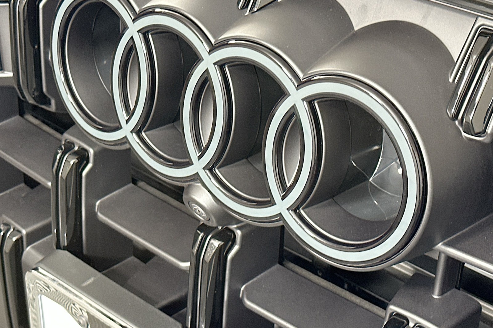 New 2026 Samurai Gray Metallic Audi Premium image 14