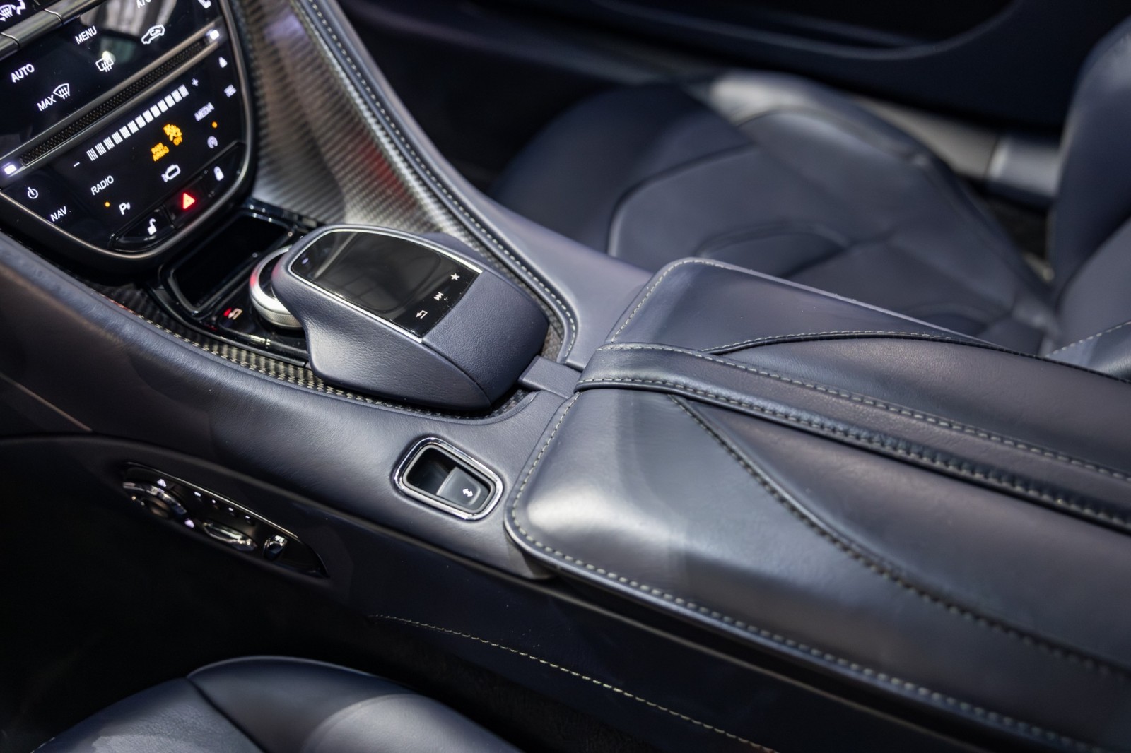 Used Car 2020 Aston Martin Dbs  Superleggera For Sale Under $200,000 In Boerne, Texas