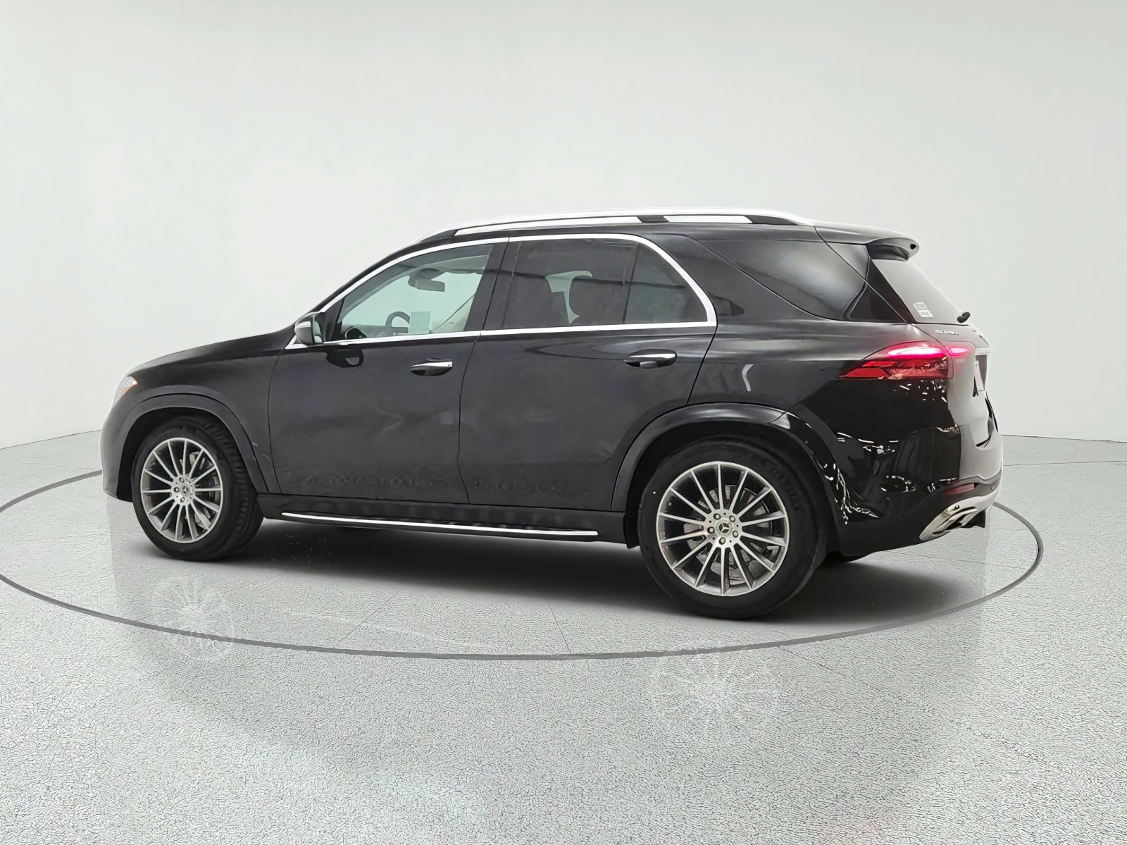 New 2026 Obsidian Black Metallic Mercedes-Benz GLE 450 4MATIC® SUV image 7
