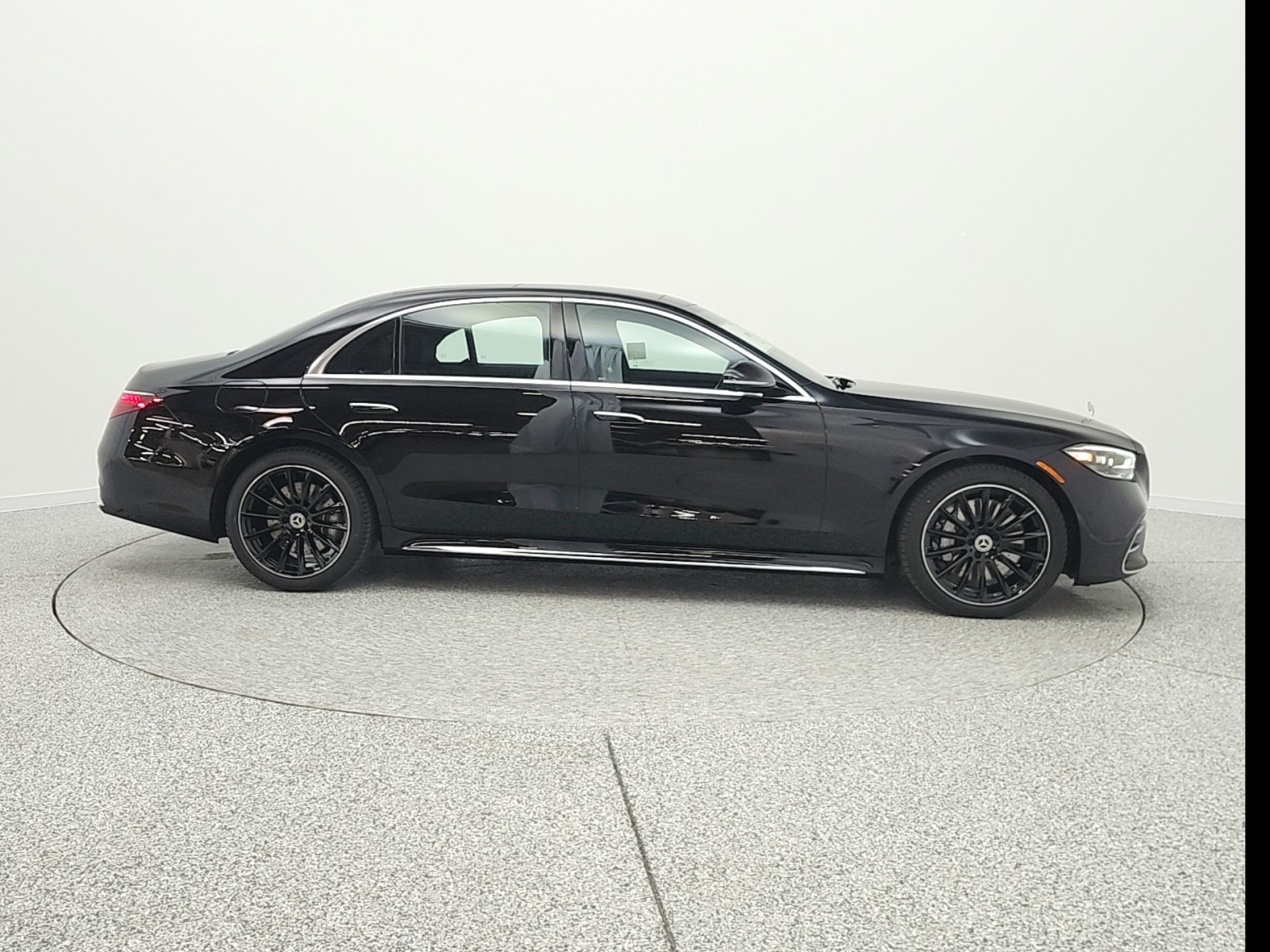 New 2026 Obsidian Black Metallic Mercedes-Benz S 500 4MATIC® Sedan image 4
