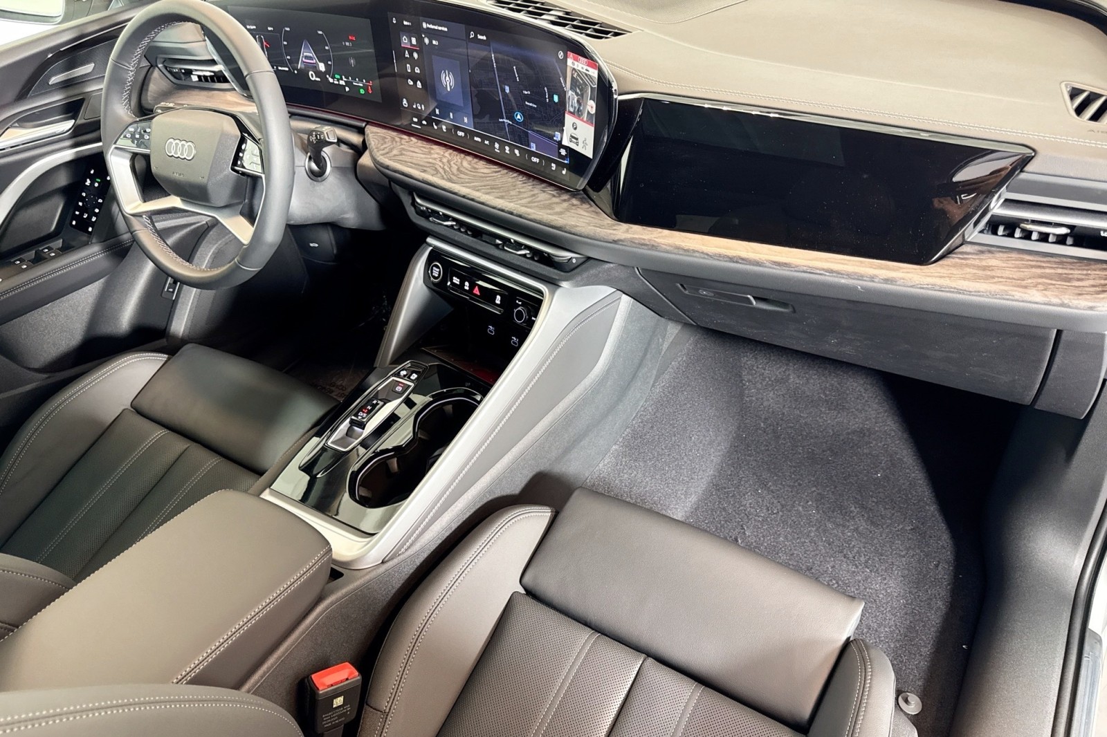 New 2025 Glacier White Metallic Audi Premium Plus 2.0 TFSI quattro image 26