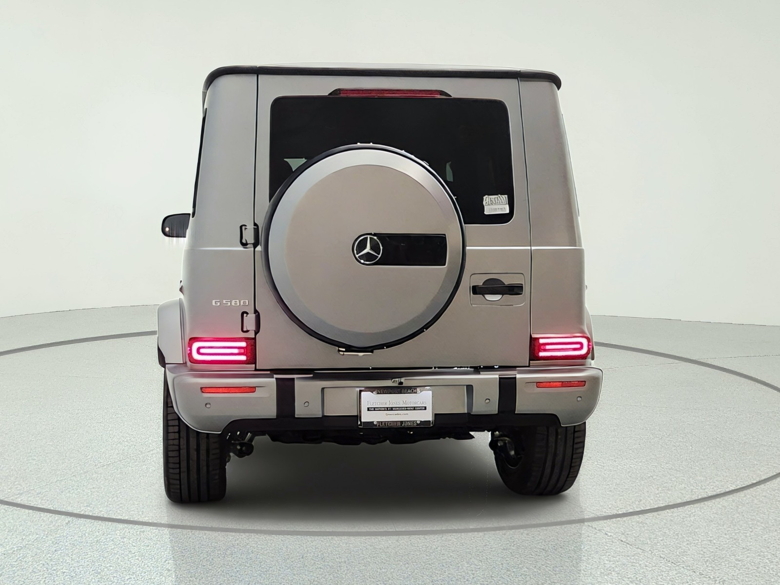 New 2027 MANUFAKTUR Platinum magno Mercedes-Benz G 580e SUV image 6