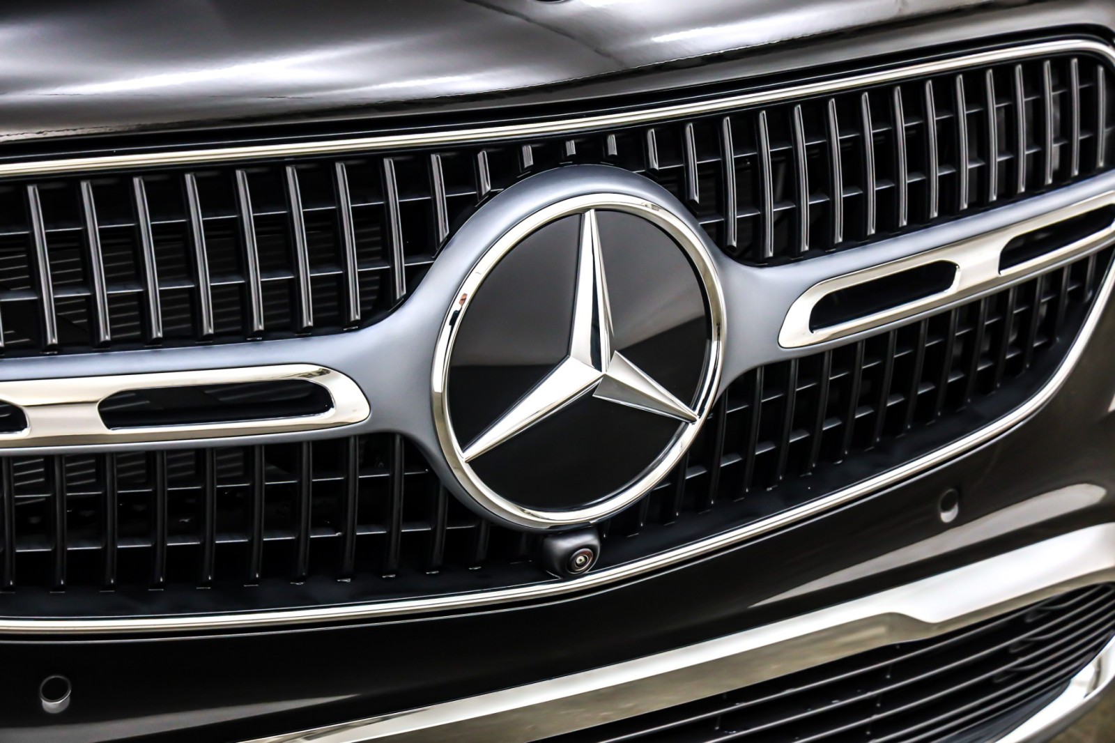 New 2026 Black Mercedes-Benz GLC 300 image 13