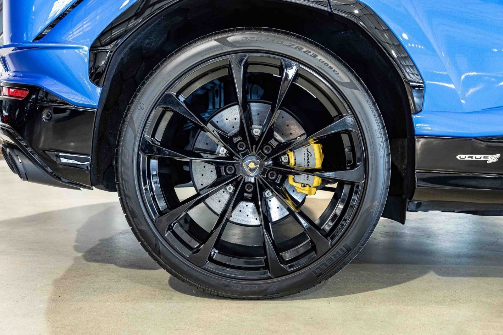 Used Car 2023 Lamborghini Urus  S For Sale Under $250,000 In Boerne, Texas