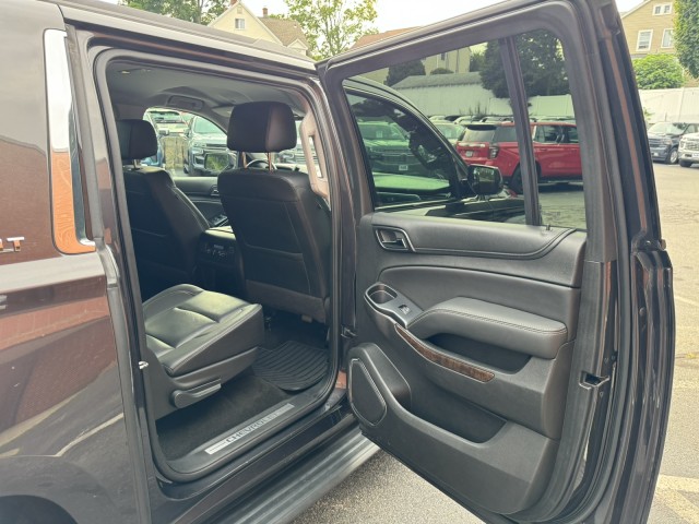 2018 Chevrolet Suburban LT LUX with Center Row Buckets 18