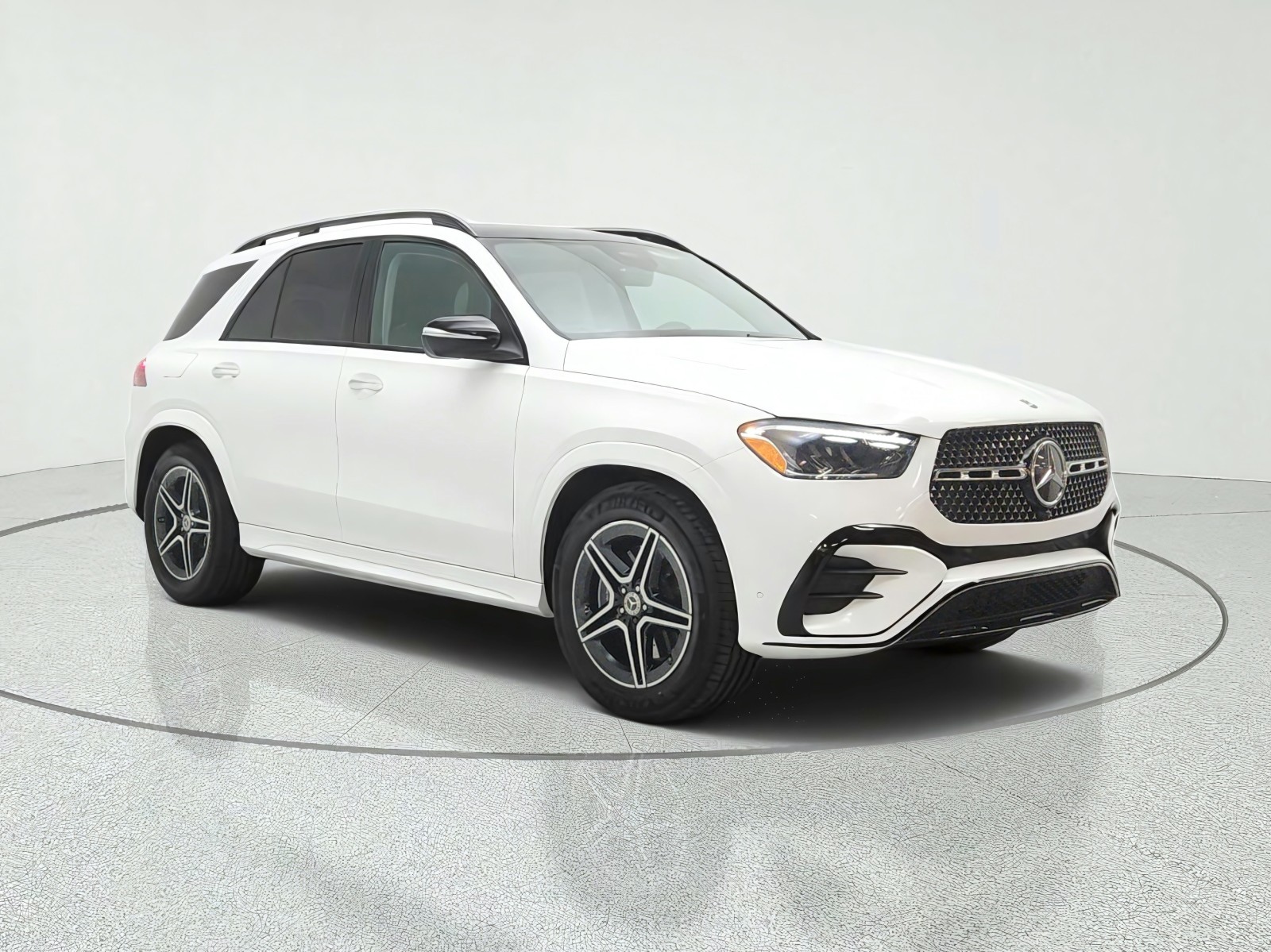 New 2026 Polar White Mercedes-Benz GLE 450 4MATIC® SUV image 3