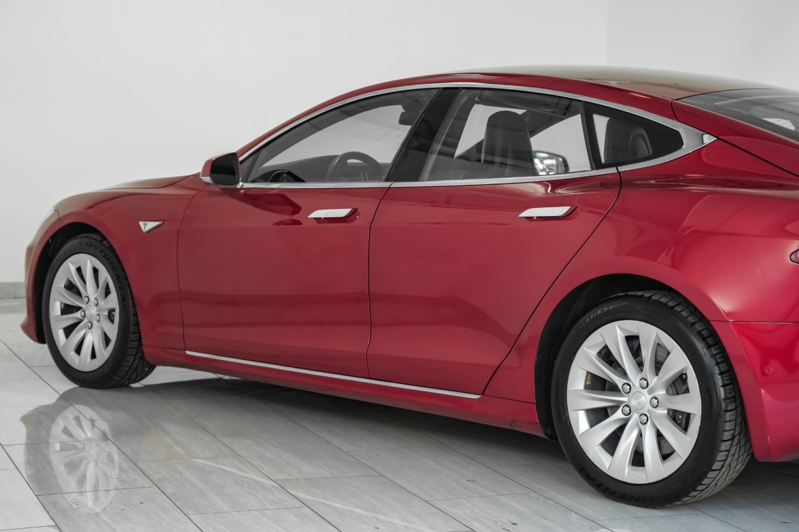 2016 Tesla Model S 60 NAVIGATION LEATHER HEATED SEATS REAR CAMERA KEY 17