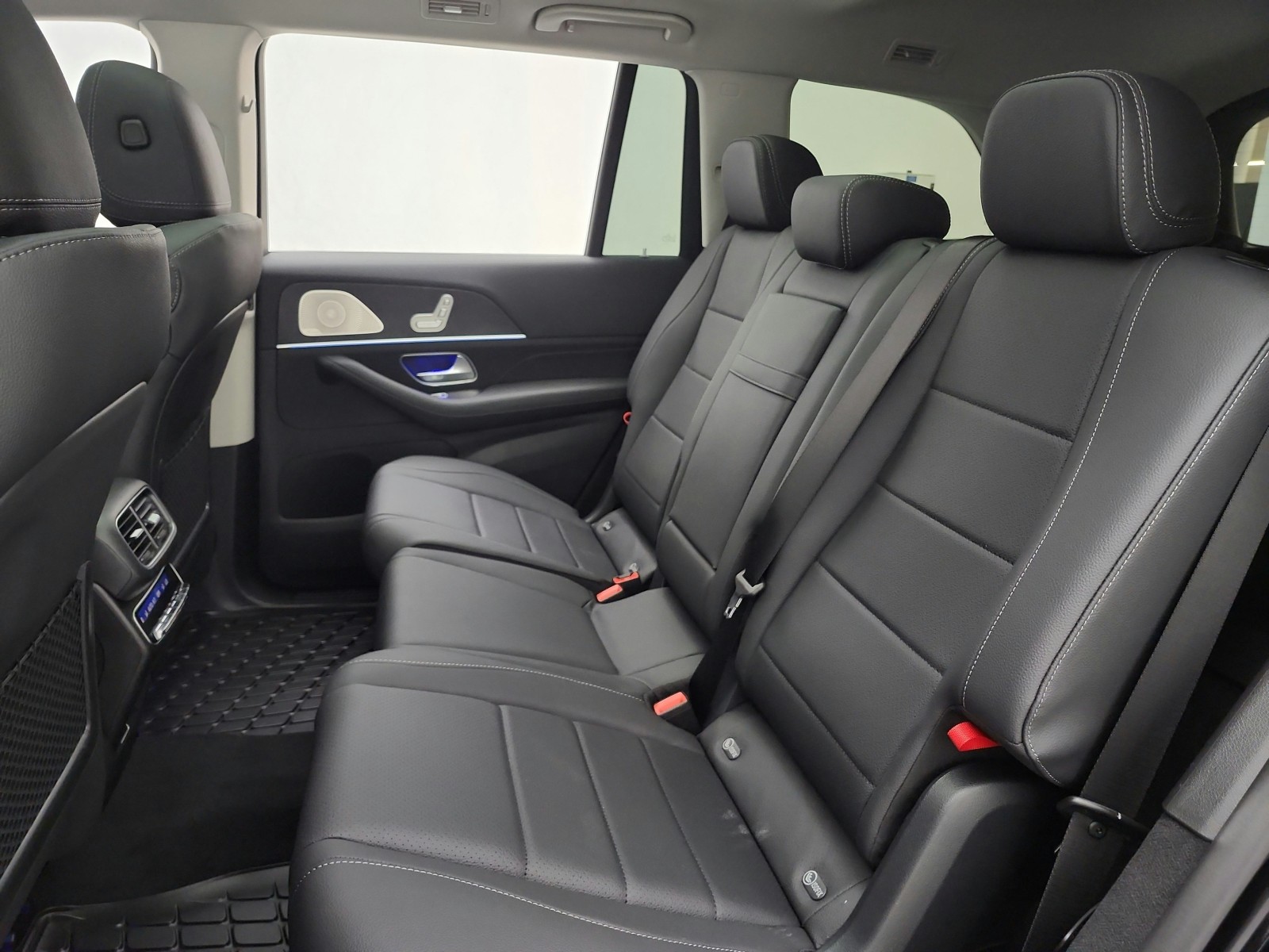 New 2026 Obsidian Black Metallic Mercedes-Benz GLS 450 4MATIC® SUV image 11