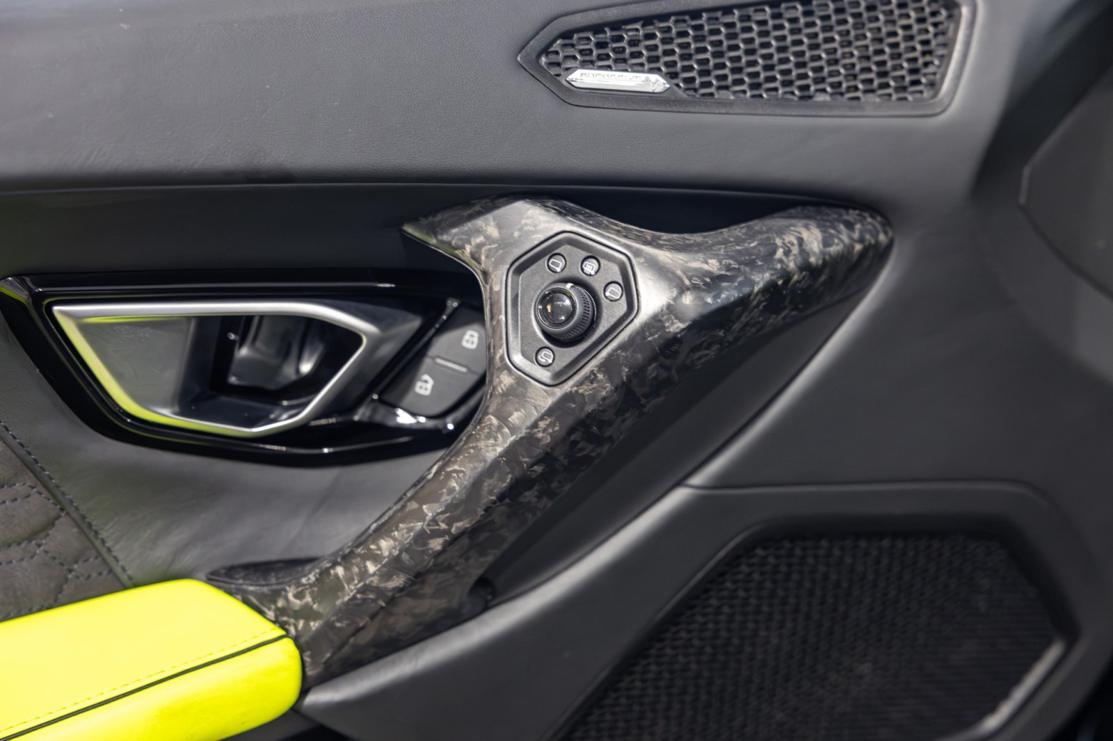 Used Car 2022 Lamborghini Huracan Evo  For Sale Under $330,000 In Boerne, Texas