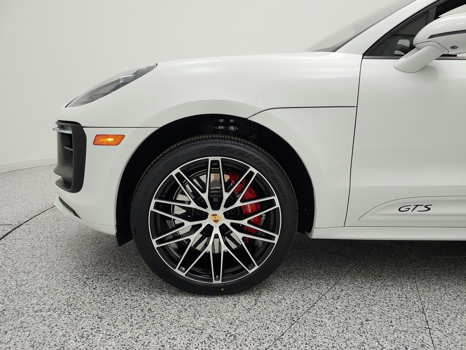 Used 2022 White Porsche GTS AWD image 30