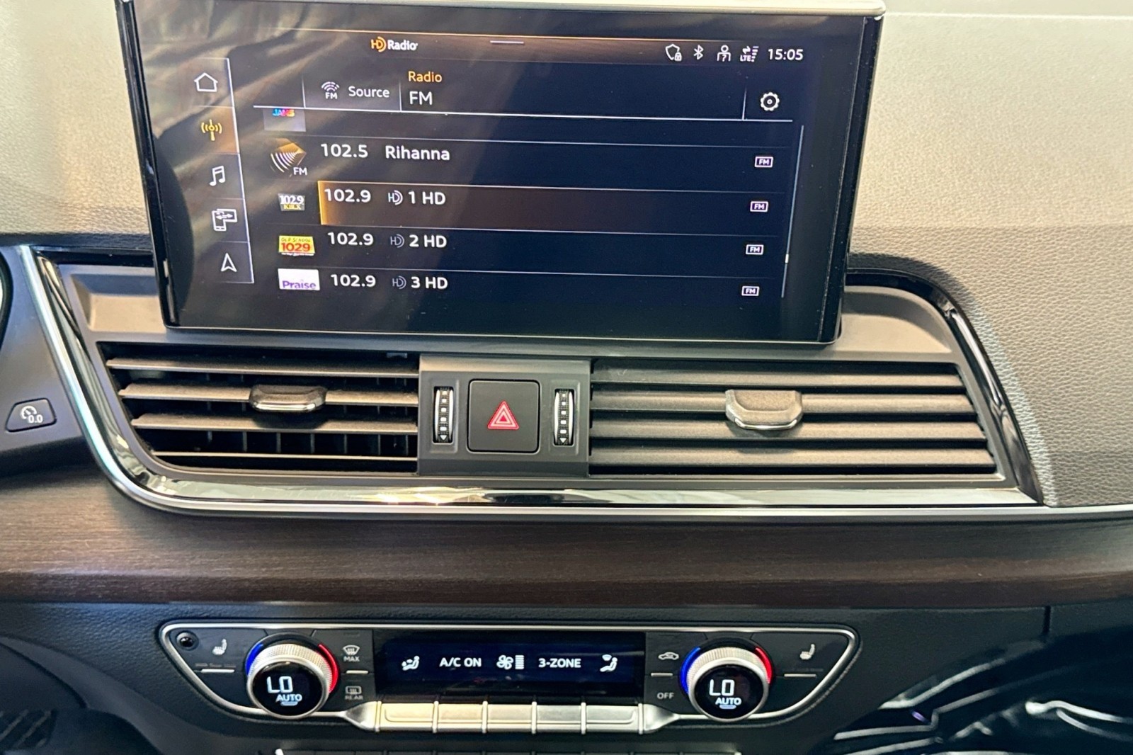 Used 2022 MYTHOS BLACK Audi S line Premium image 15