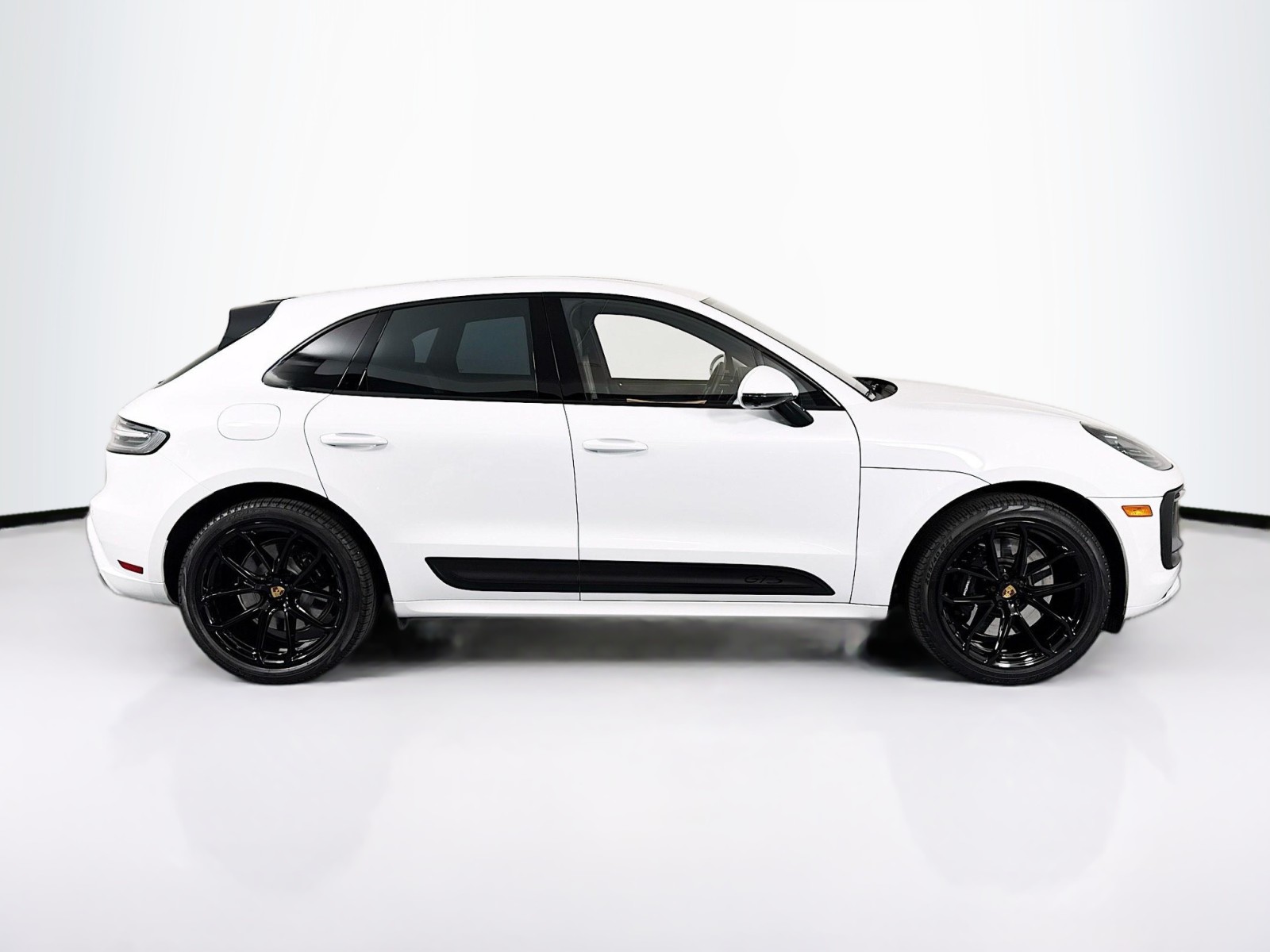 New 2025 Carrara White Metallic Porsche GTS image 8