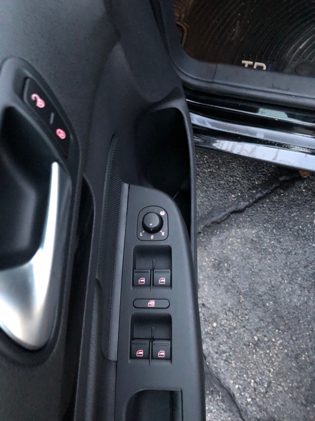 2014 Volkswagen Jetta SportWagen TDI w/Sunroof 10