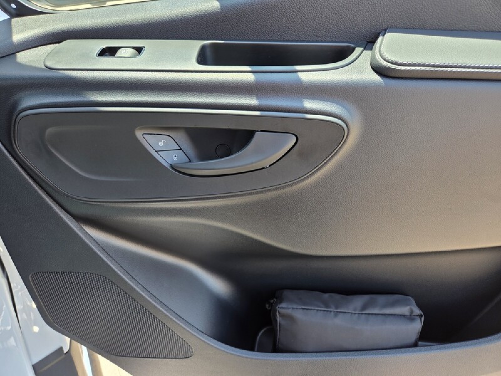 New 2026 ARCTIC WHITE Mercedes-Benz  image 21