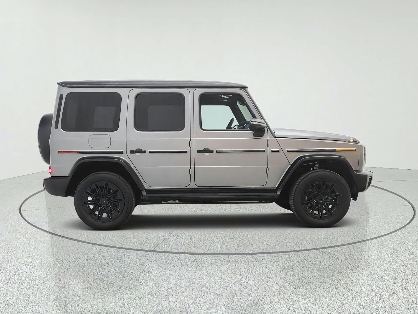 New 2027 MANUFAKTUR Platinum magno Mercedes-Benz G 580e SUV image 4
