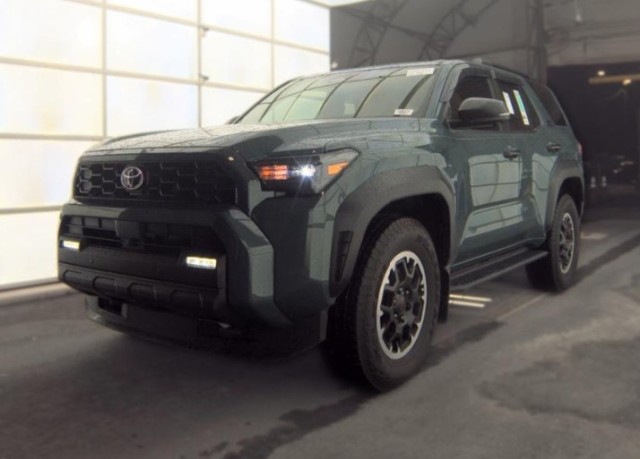 Everest 2025 Toyota 4Runner SUV / Crossover Four-Wheel Drive Automatic