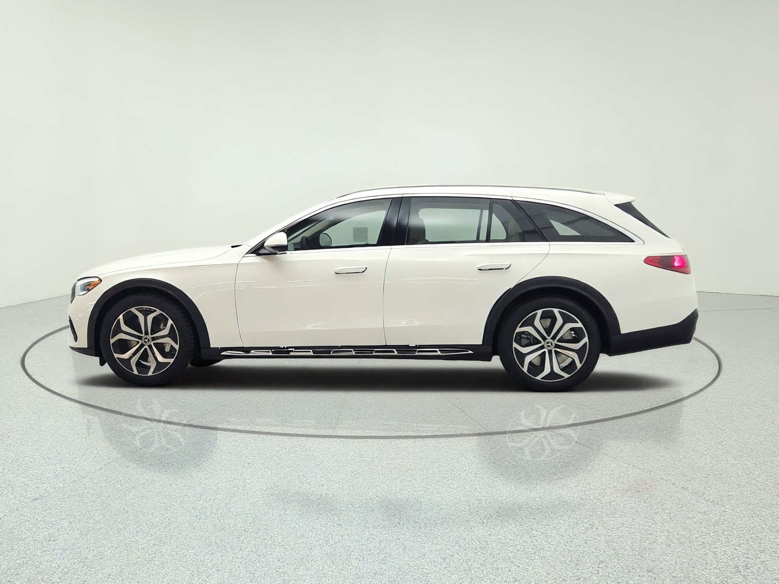 New 2027 Polar White Mercedes-Benz E 450 4MATIC® All-Terrain Wagon image 8