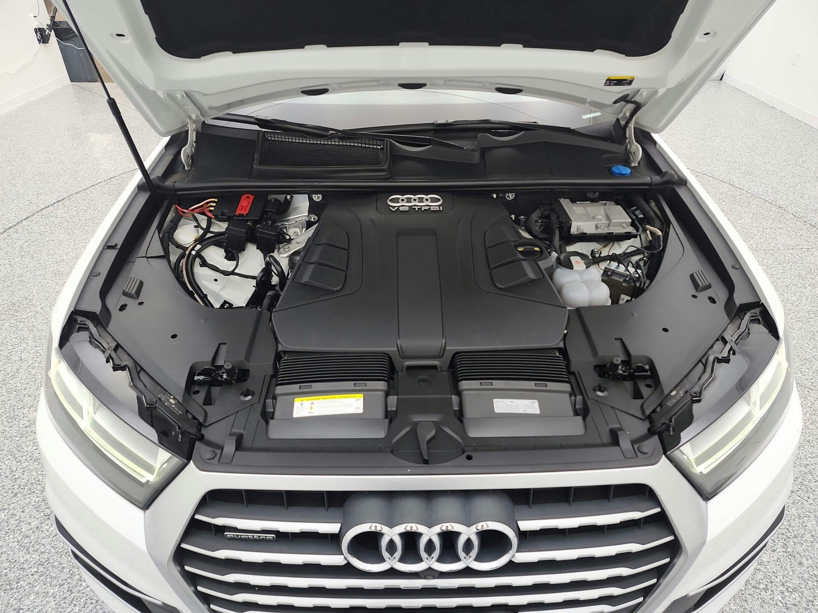 Used 2018 Carrara White Audi 3.0 TFSI Premium Plus image 17