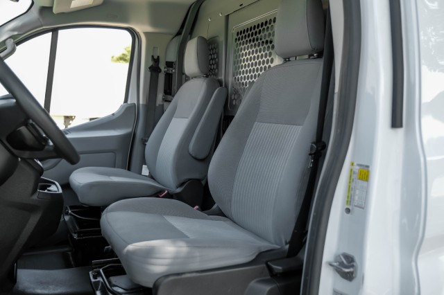 2019 Ford Transit Van  4