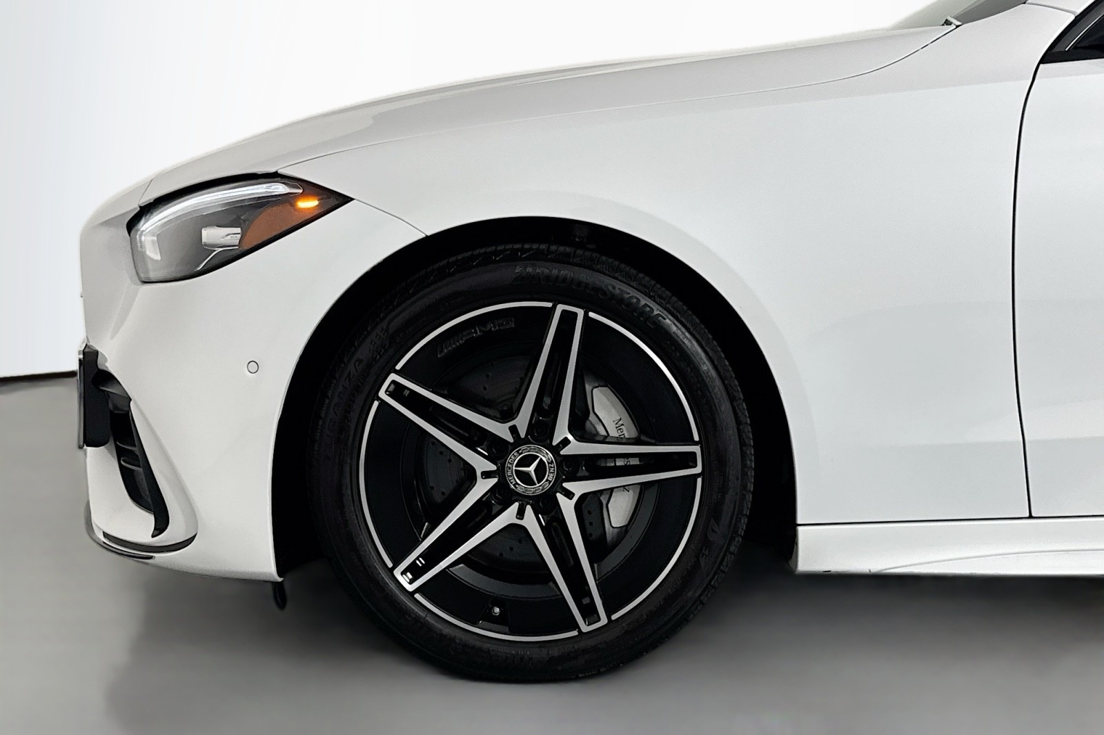 Used 2022 MANUFAKTUR Moonlight White Metallic Mercedes-Benz C 300 image 9