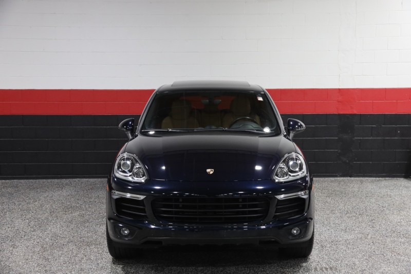 2016 Porsche Cayenne S E-Hybrid 4dr Suv in ,