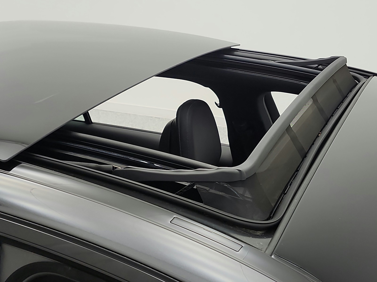 Used 2024 Graphite Grey Metallic Mercedes-Benz C 300 Sedan image 23