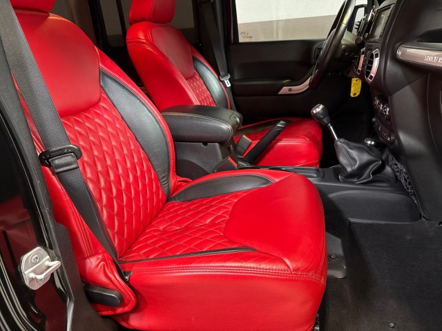 2015 Jeep Wrangler Unlimited Rubicon Hard Rock 4WD V6 Custom in ,