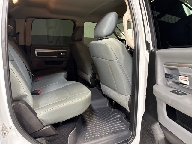 2020 Ram 1500 Classic SLT 4WD 5.7L-V8 in ,