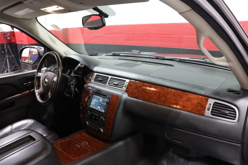 2011 Chevrolet Avalanche 4WD LTZ 4DR Truck in , 